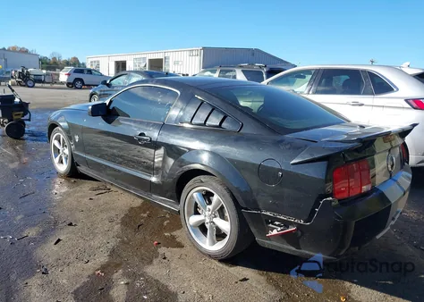 2009 Ford Mustang Gt/Gt Premium z USA, uszkodzony, nr VIN 1ZVHT82H295132864